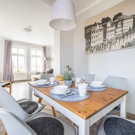 Aparthotel Haus Feriengluck 3*