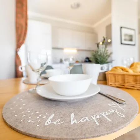 Haus Ferienglueck Sauna Im Haus 公寓式酒店 Sellin (Rugen)