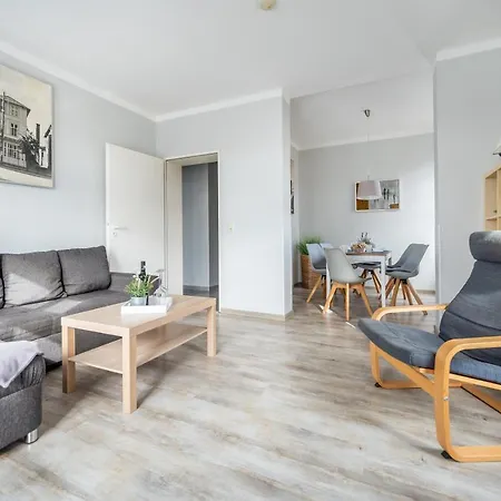 Haus Ferienglueck Sauna Im Haus 公寓式酒店 Sellin (Rugen)