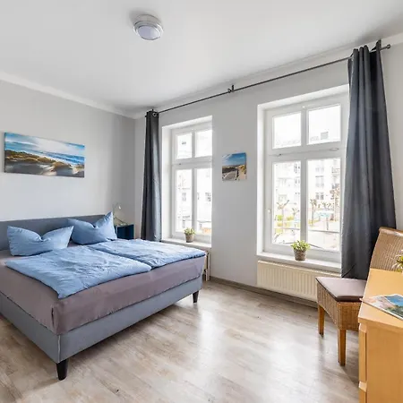 شقة فندقية Haus Ferienglueck Sauna Im Haus Sellin (Rugen)