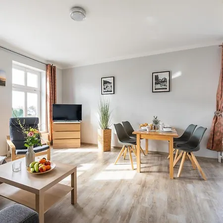 Haus Ferienglueck Sauna Im Haus 公寓式酒店 3*