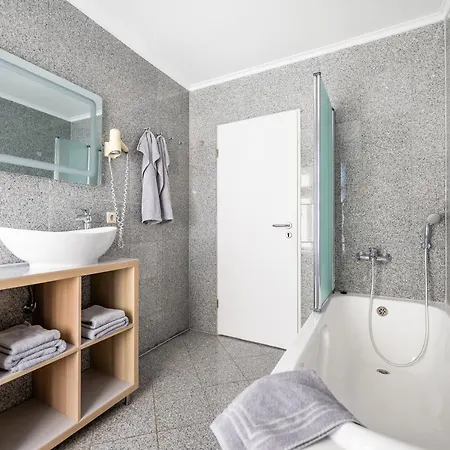 Haus Ferienglueck Sauna Im Haus 公寓式酒店 3*