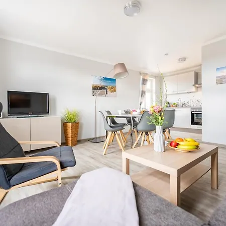 Haus Ferienglueck Sauna Im Haus Апарт-отель Зеллин