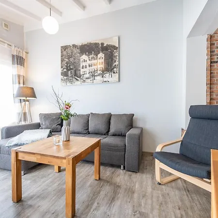 Aparthotel Haus Feriengluck Sellin (Rugen)