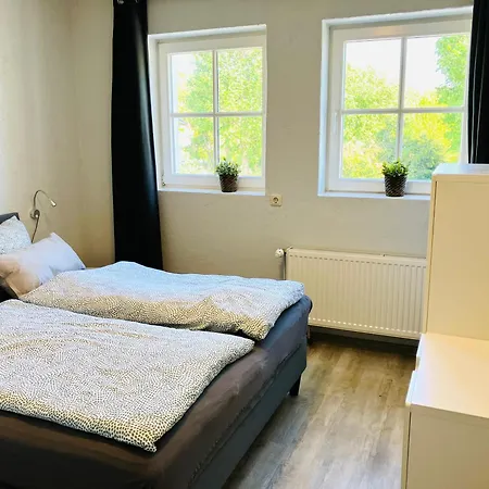 Haus Ferienglueck Sauna Im Haus Апарт-отель Зеллин